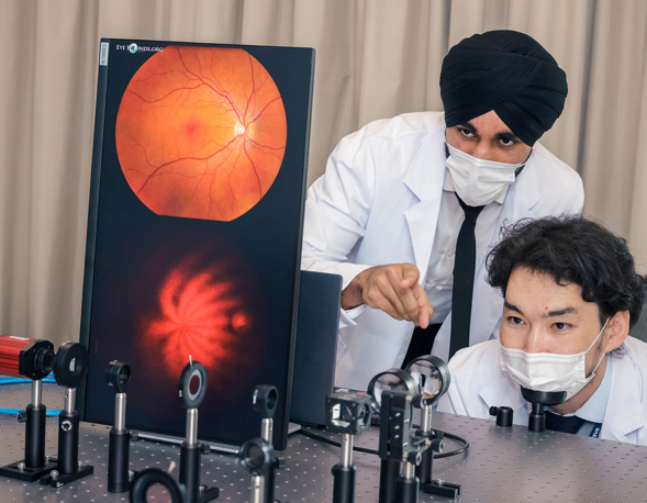 Quantum imaging of the human eye